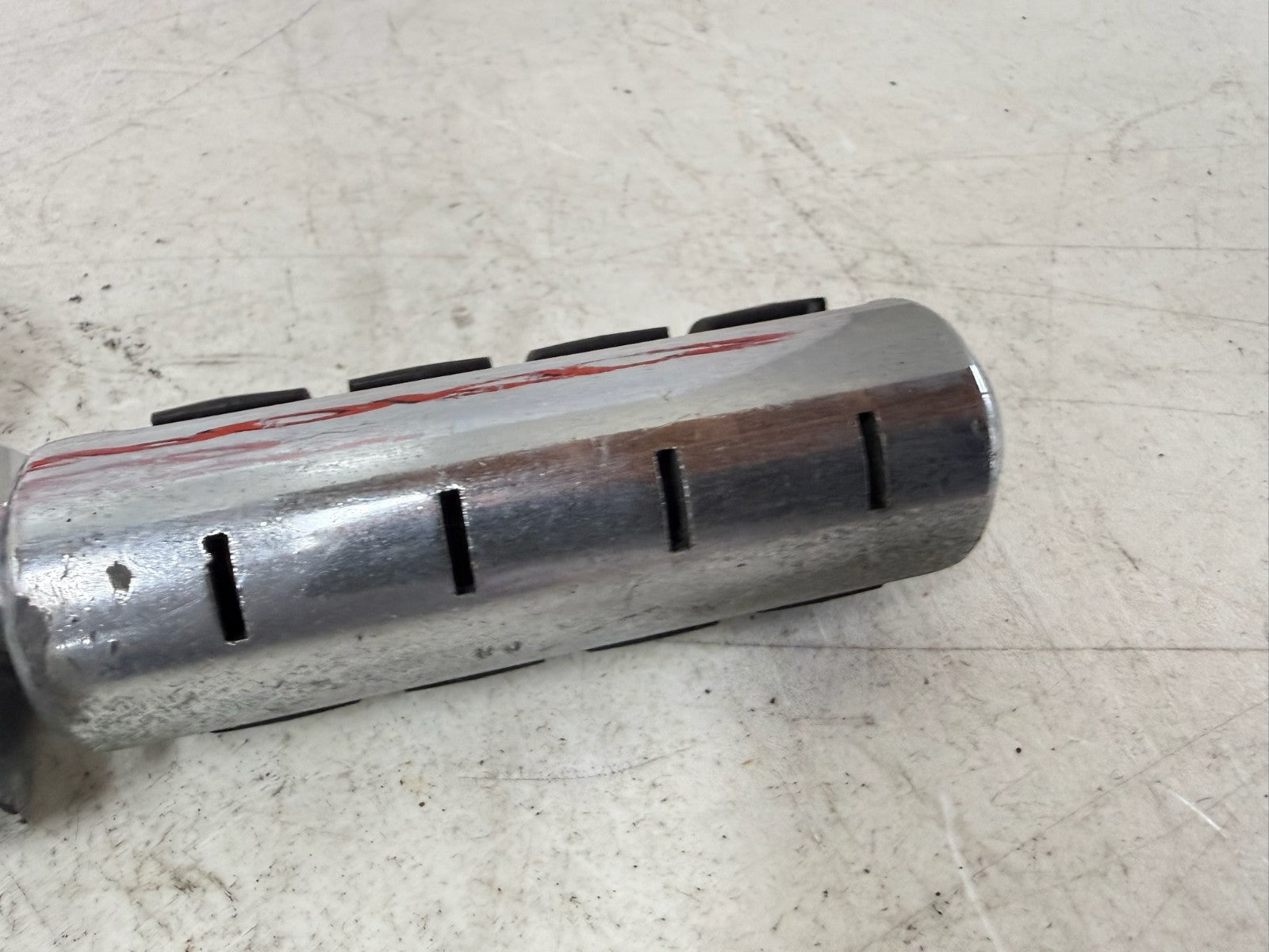 1995 HARLEY FLH ELECTRA GLIDE Chrome Highway Foot Pegs Peg Rest OEM HD