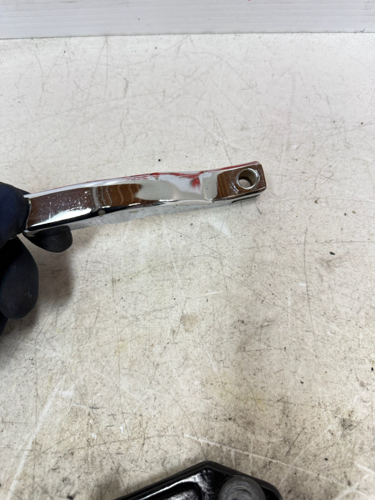 1993 HARLEY DYNA Wide Glide Passenger Footpegs Footrest Support Bracket
