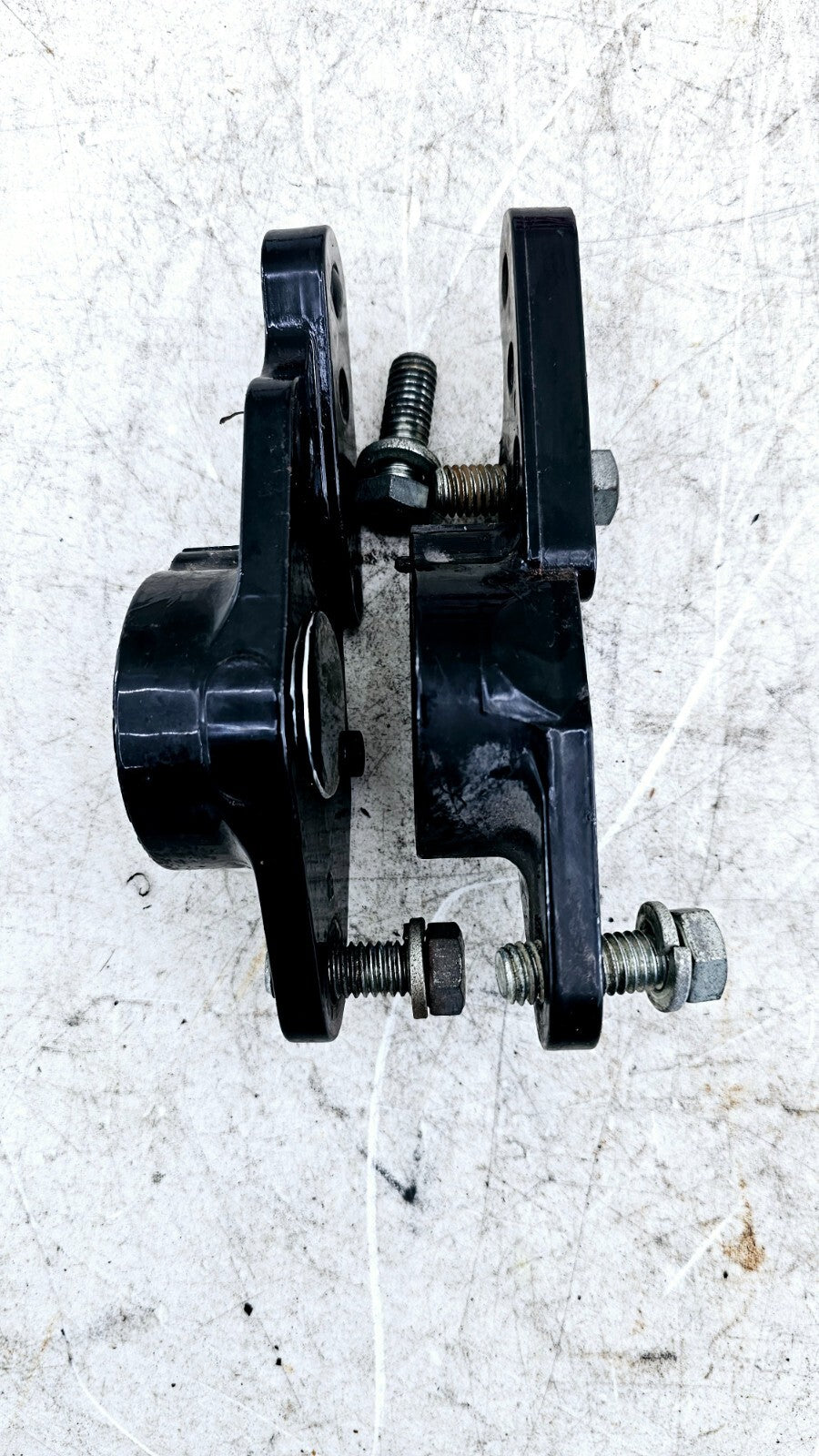 2002 HARLEY ELECTRA GLIDE Passenger Floorboard Mounting Bracket Cap