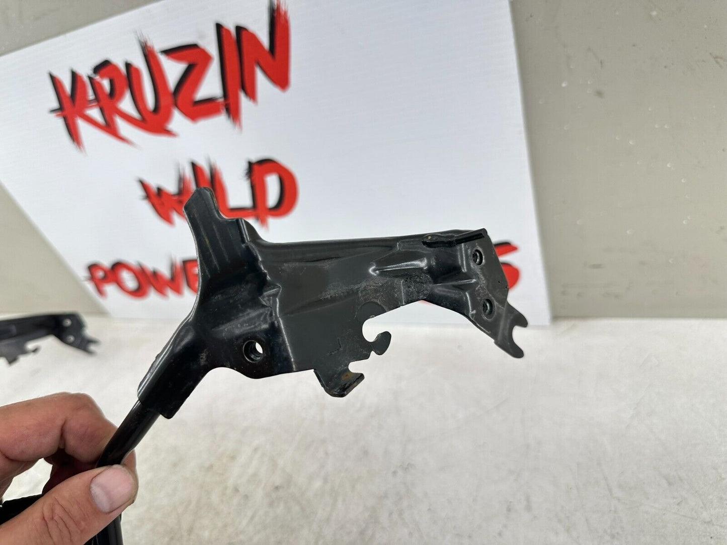 2004 Honda Goldwing GL1800 Windshield Height Adjustment MTG Bracket Hardware