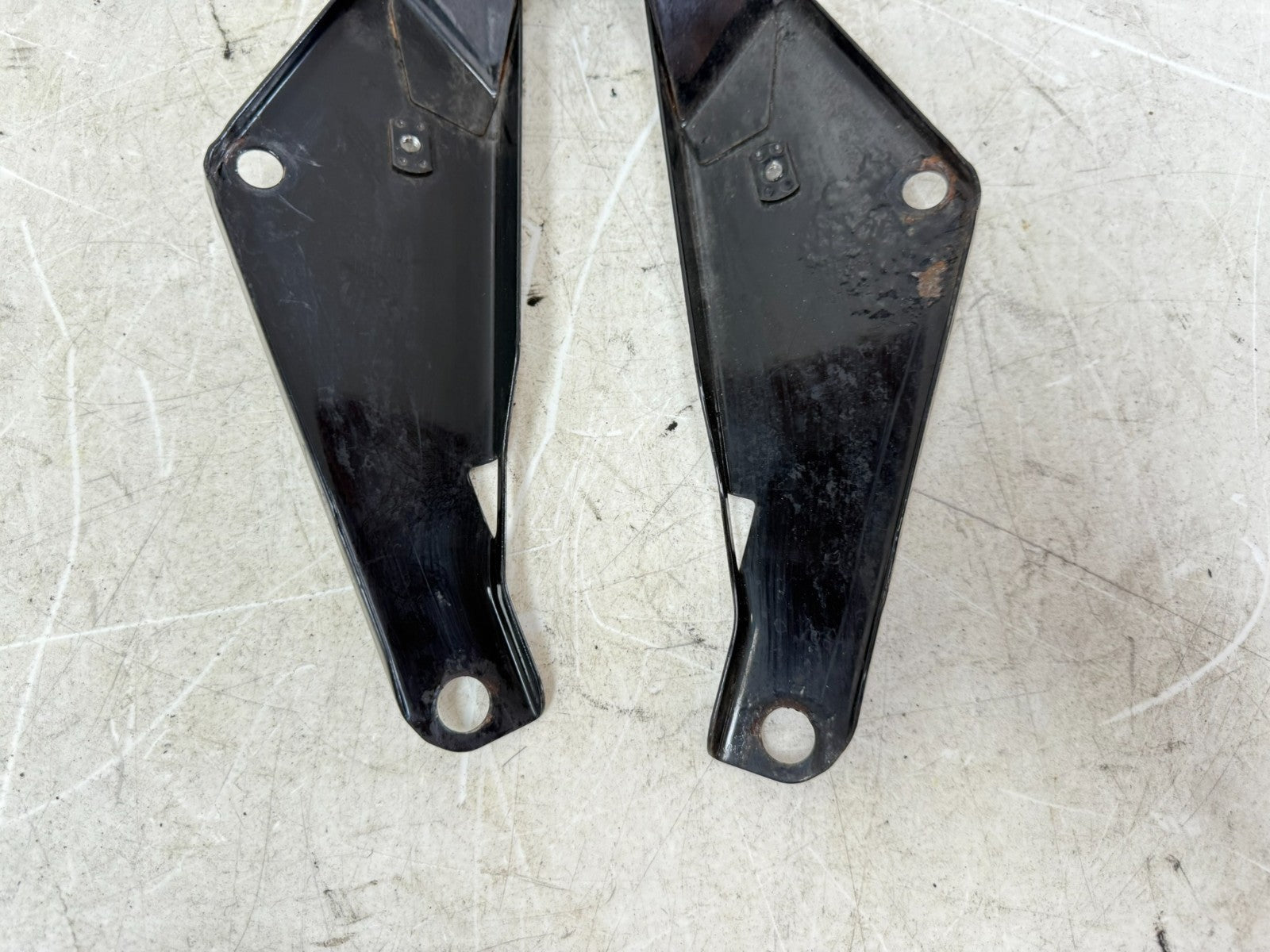 2003 HARLEY ELECTRA GLIDE Inner Batwing Fairing Bracket Support Right & Left