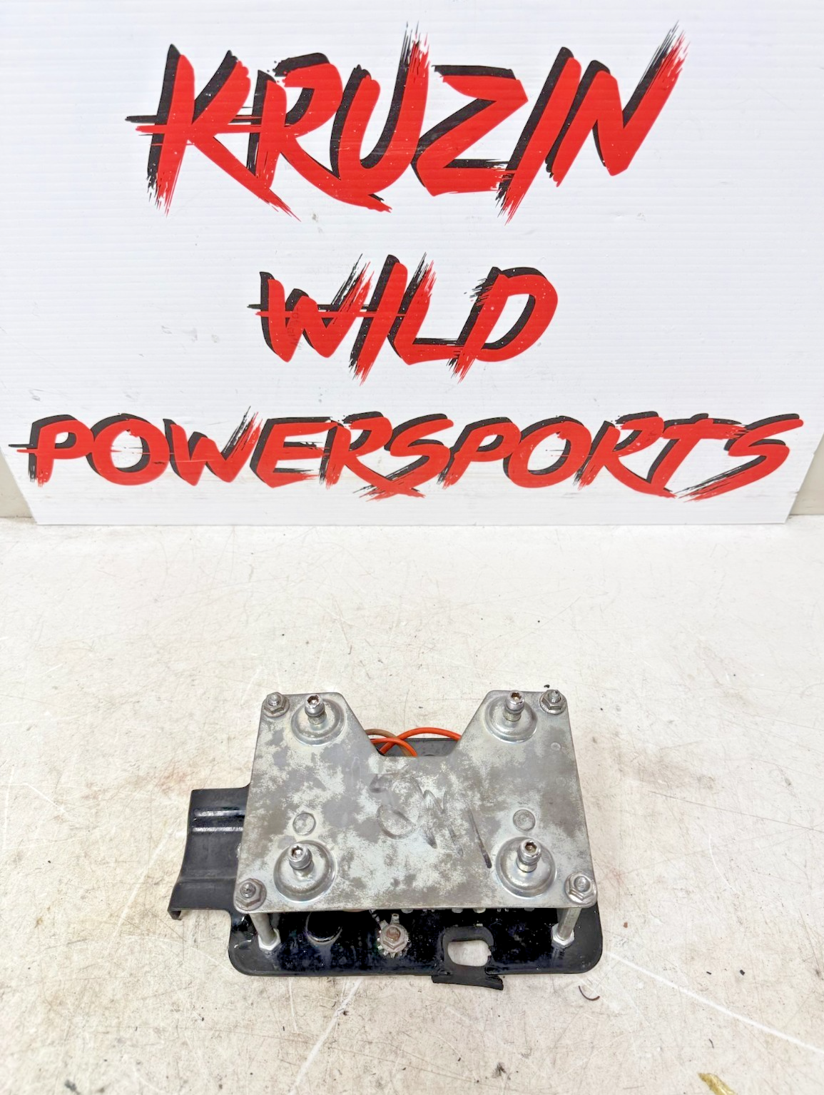 1993 HARLEY DYNA Wide Glide Electrical Fuse Box Panel Cover