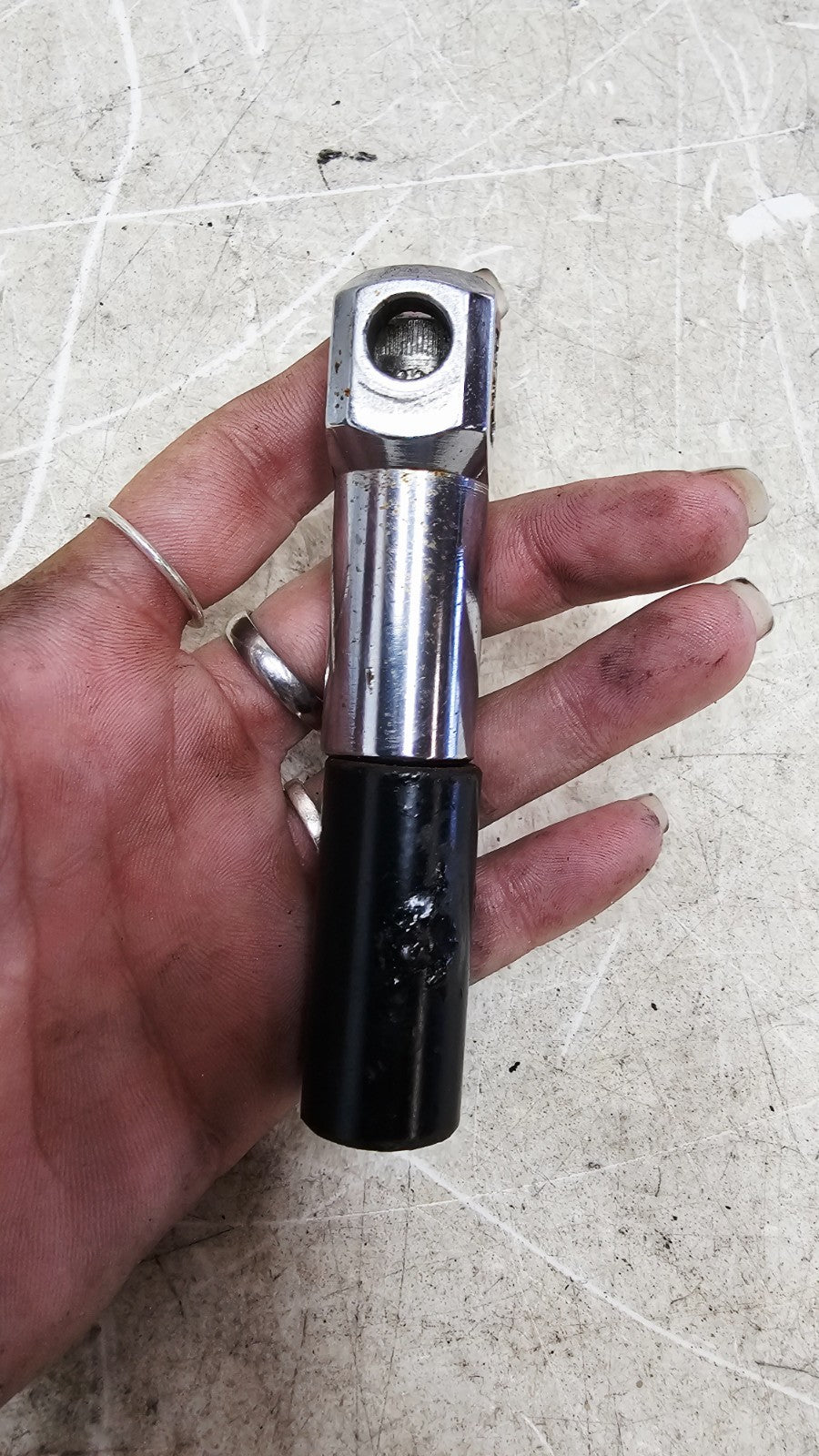 2000 HARLEY SOFTAIL DEUCE Chrome Passenger Footpeg Peg Bracket Mount Support