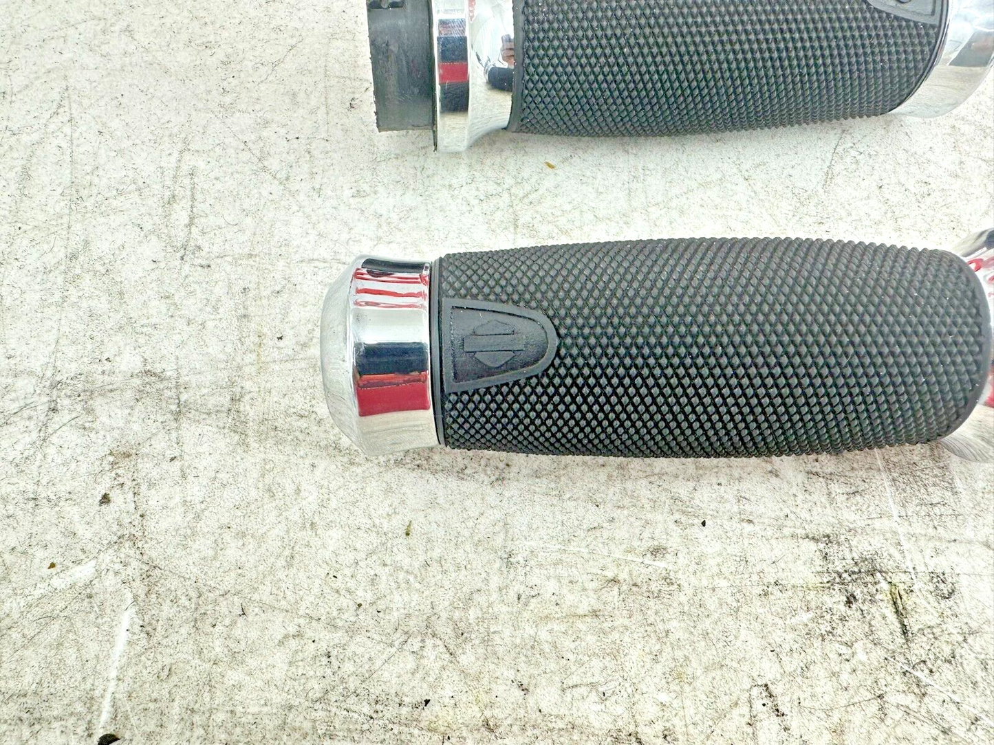 2001 HARLEY SOFTAIL Chrome Rubber ISO HD Grips