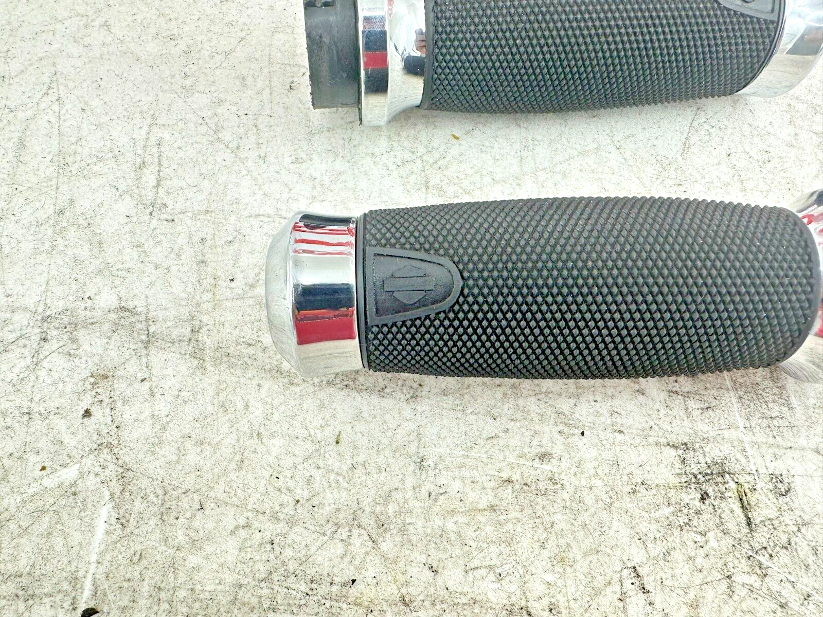 2001 HARLEY SOFTAIL Chrome Rubber ISO HD Grips