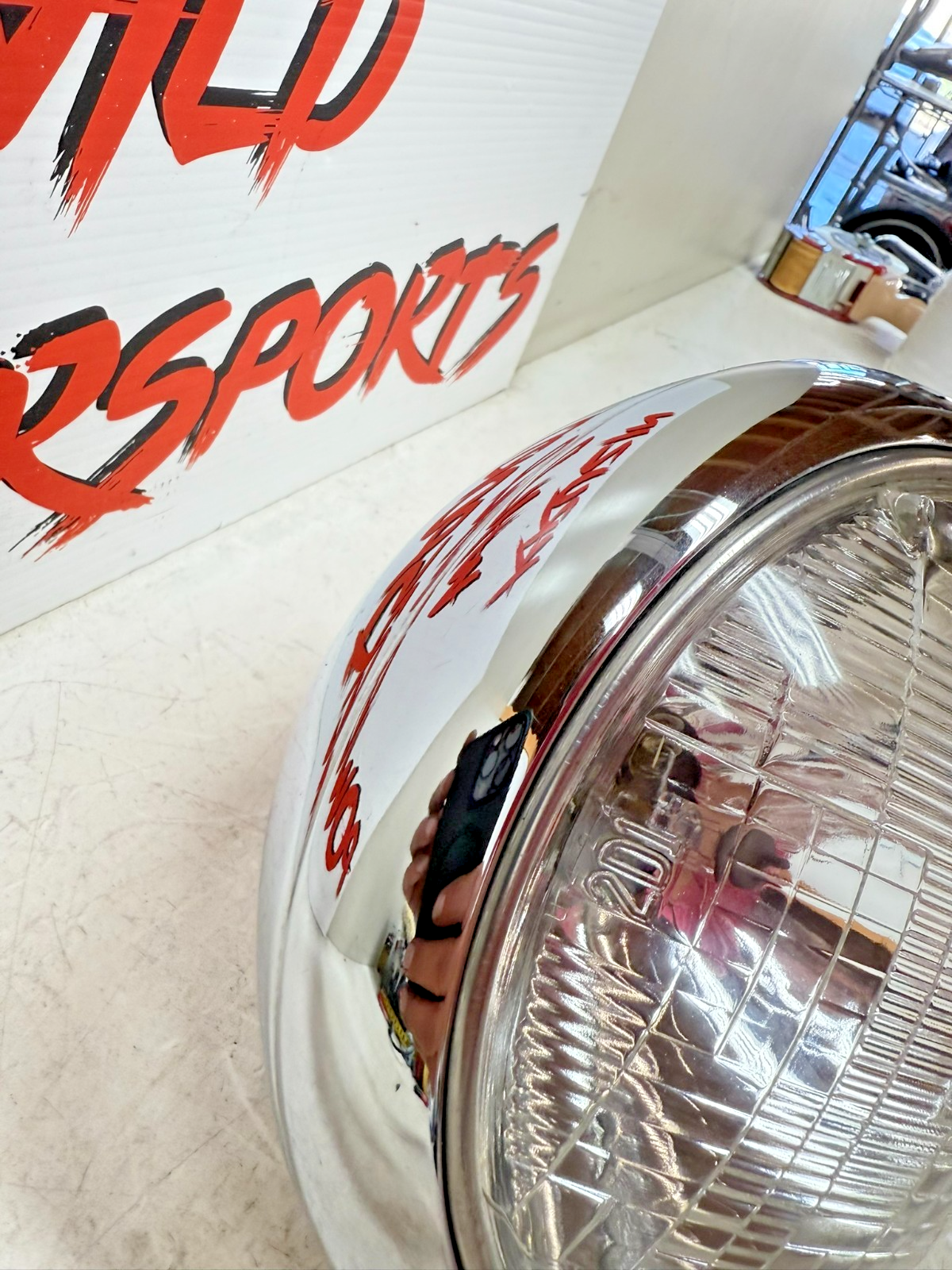 1997 HARLEY DAVIDSON SOFTAIL 8" OEM HD Chrome Headlight Housing Mounting Bracket