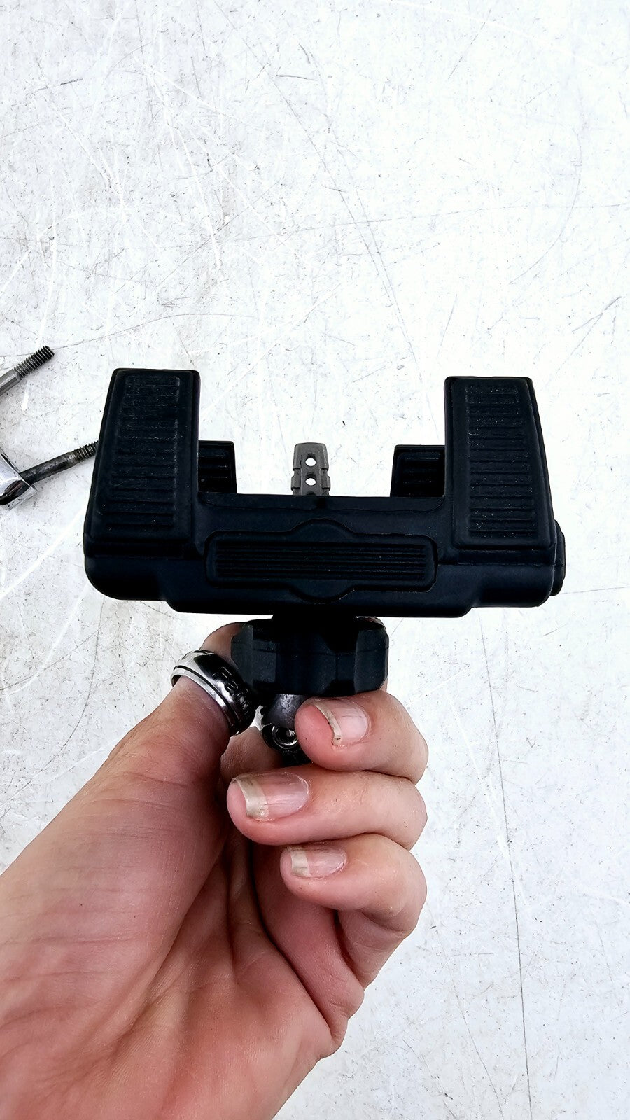 2003 HARLEY SOFTAIL DEUCE Ciro Premium Smartphone GPS Holder Chrome Mount