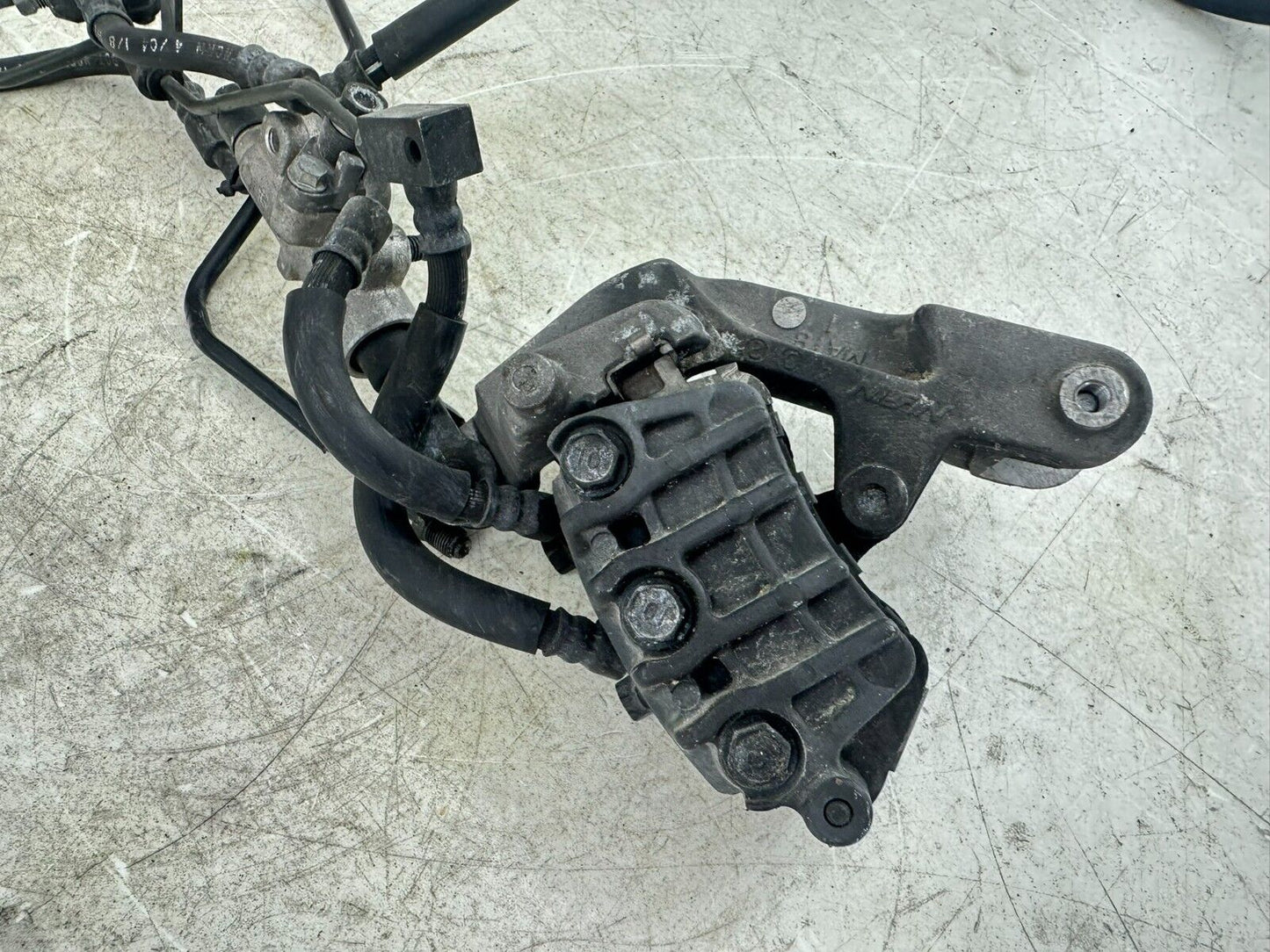 2004 Honda Goldwing GL1800 Front Right Left Brake Caliper + Hoses
