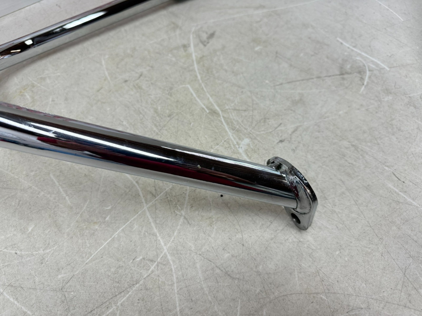 2003 HARLEY ELECTRA GLIDE Highway Bar Crash Guard Mount Bracket Chrome