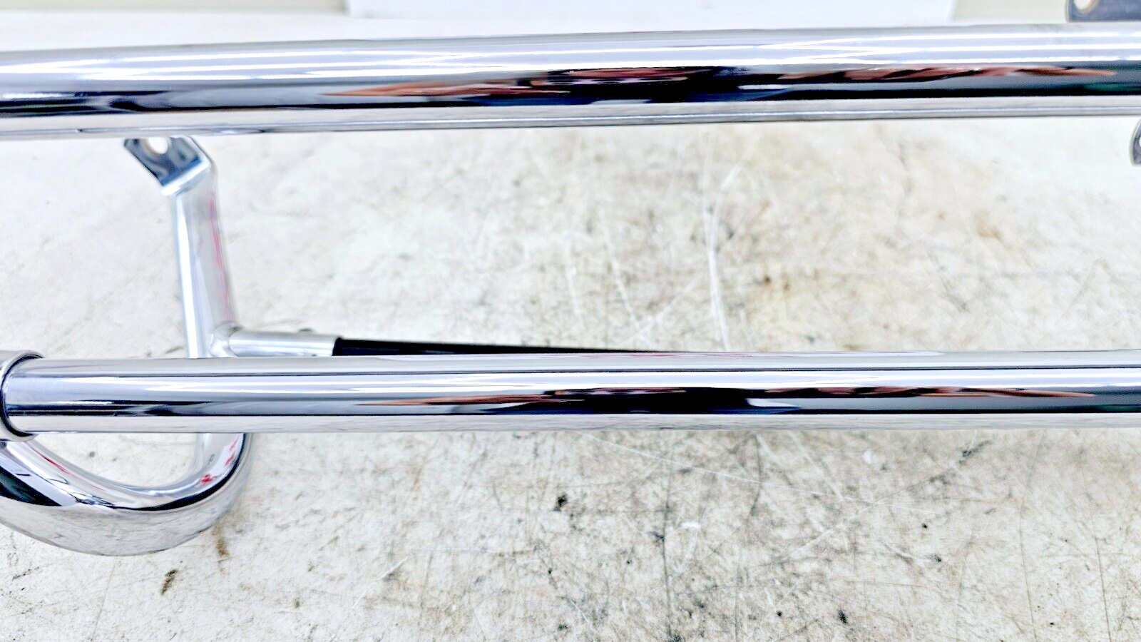 1998 HARLEY FLH ELECTRA GLIDE Chrome Left Saddlebag Surround Bumper No Rust