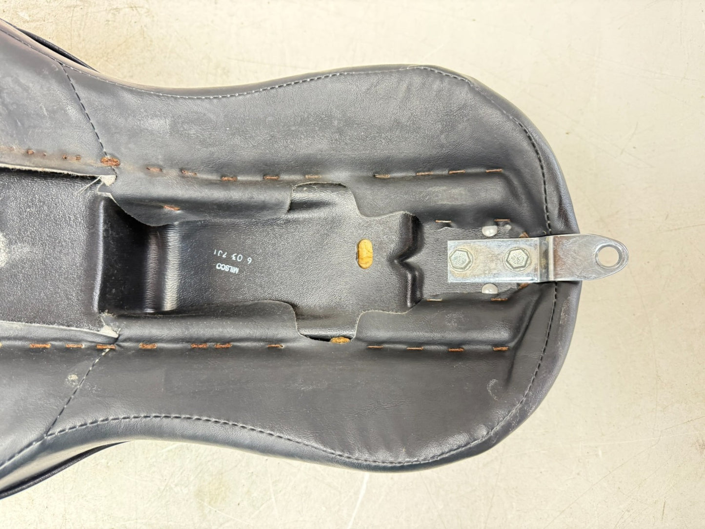2003 HARLEY DYNA WIDE GLIDE Front Driver Passenger Seat Saddle NO RIPS HOLES