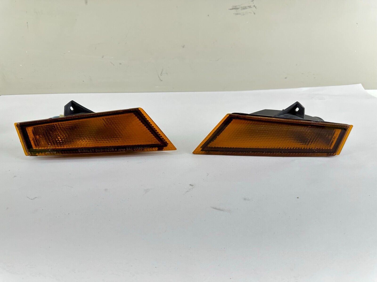 88-00 HONDA GOLDWING GL1500 MAIN FAIRING FRONT TURN SIGNALS