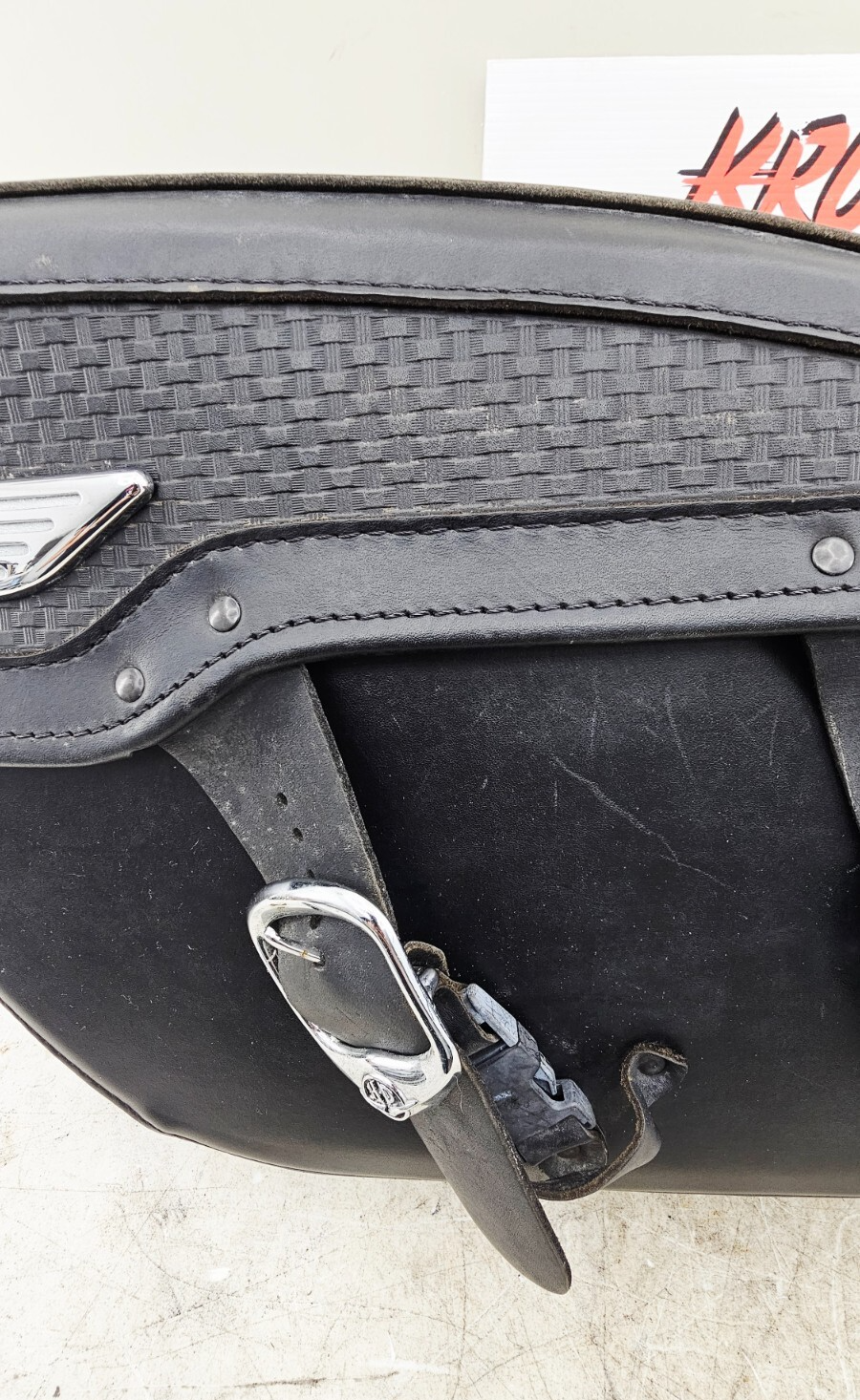 2000 HARLEY FLH ROADKING Left Right Saddlebags OEM