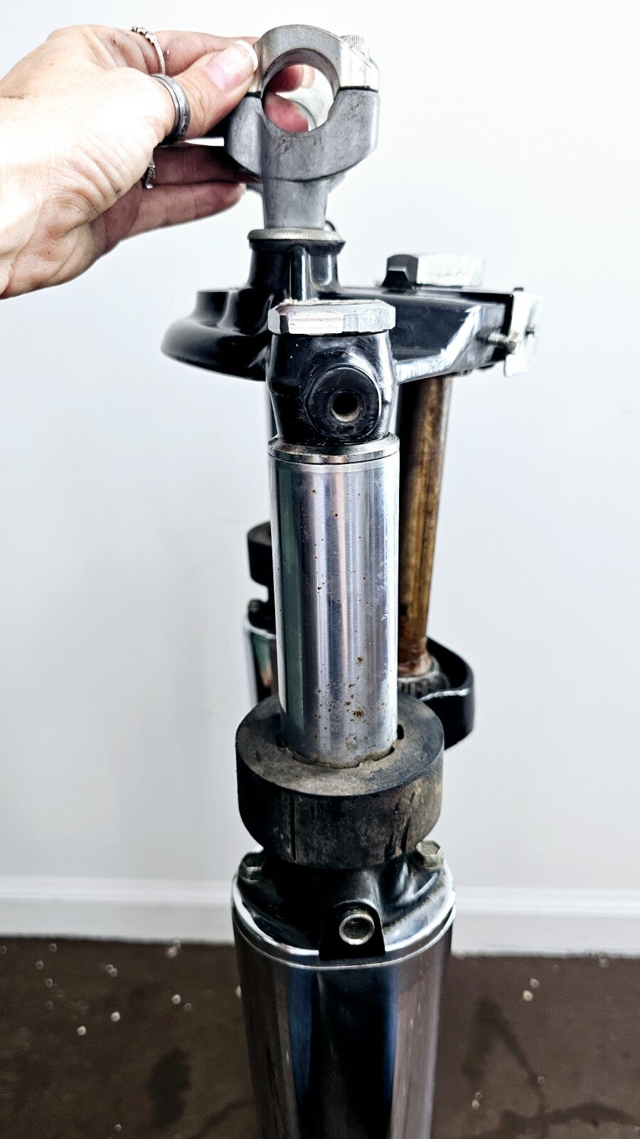 2002 HARLEY ELECTRA GLIDE Chrome Forks Triple Tree Front End Chrome Lowers