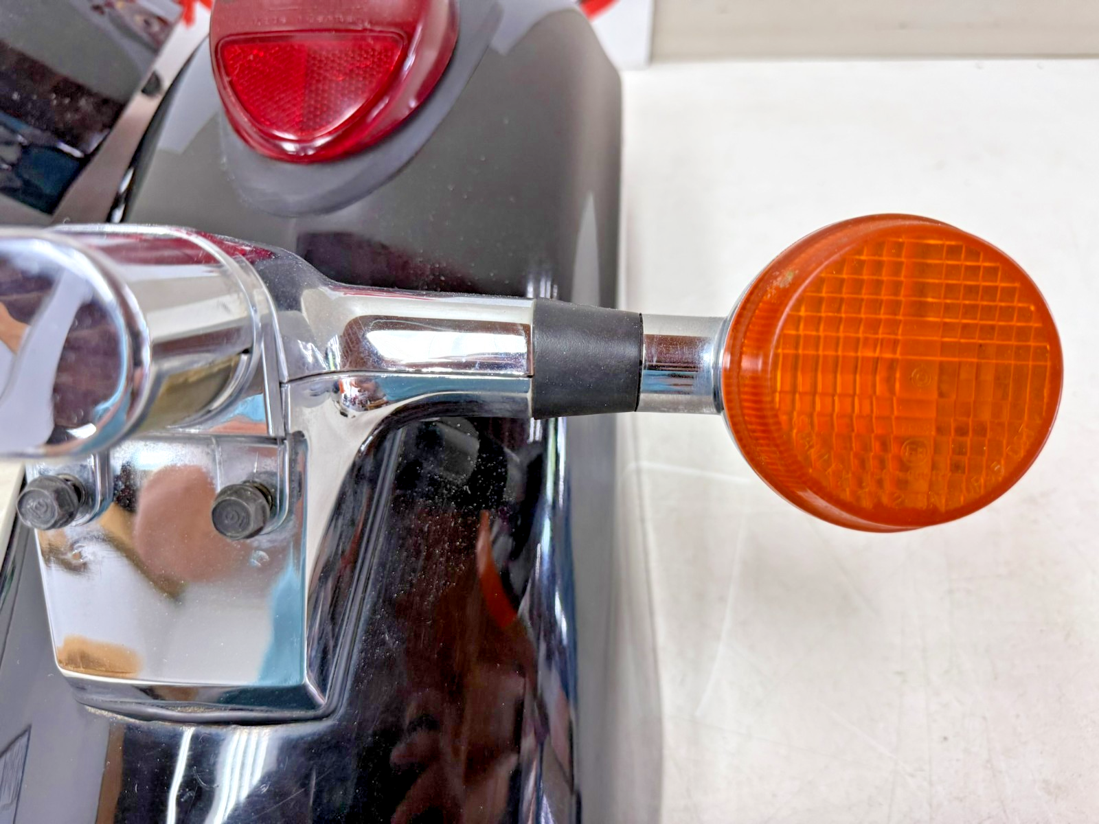 2001 HONDA VALKYRIE INTERSTATE Rear Back Fender Mudguard Turn Signal Light