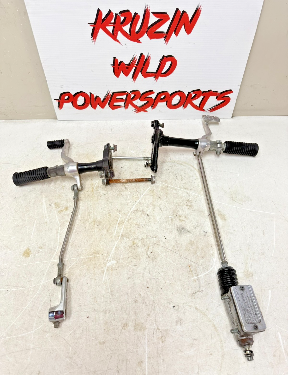 2003 Harley Davidson Sportster Forward Controls Footpegs Shift Linkage Lever OEM