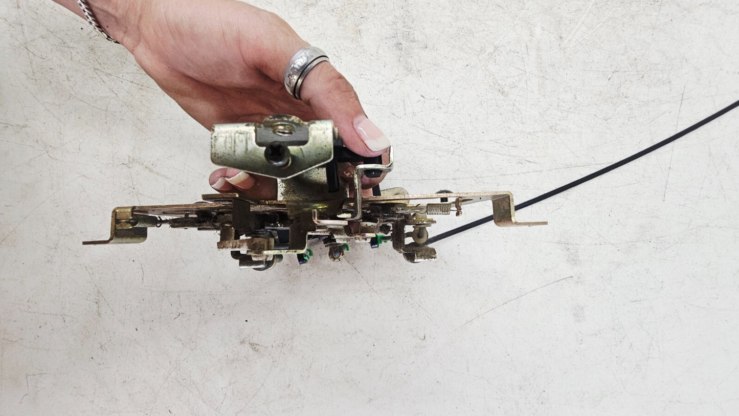 1995 HONDA GOLDWING GL1500 Trunk Saddlebag Lock Latch Release Cover Lever