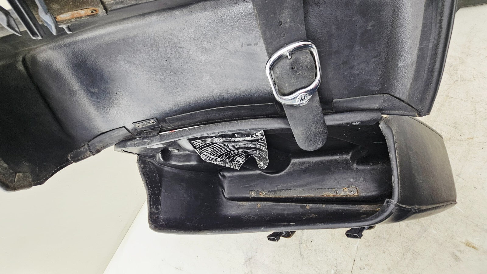 2000 HARLEY FLH ROADKING Left Right Saddlebags OEM