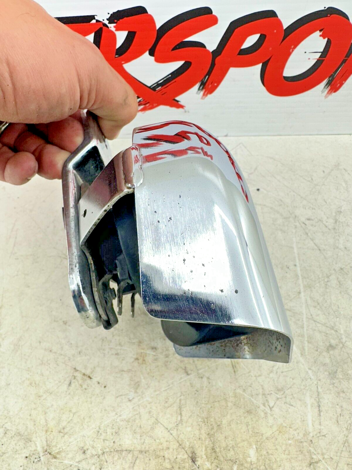 2002 HARLEY SOFTAIL Horn + Chrome Cover