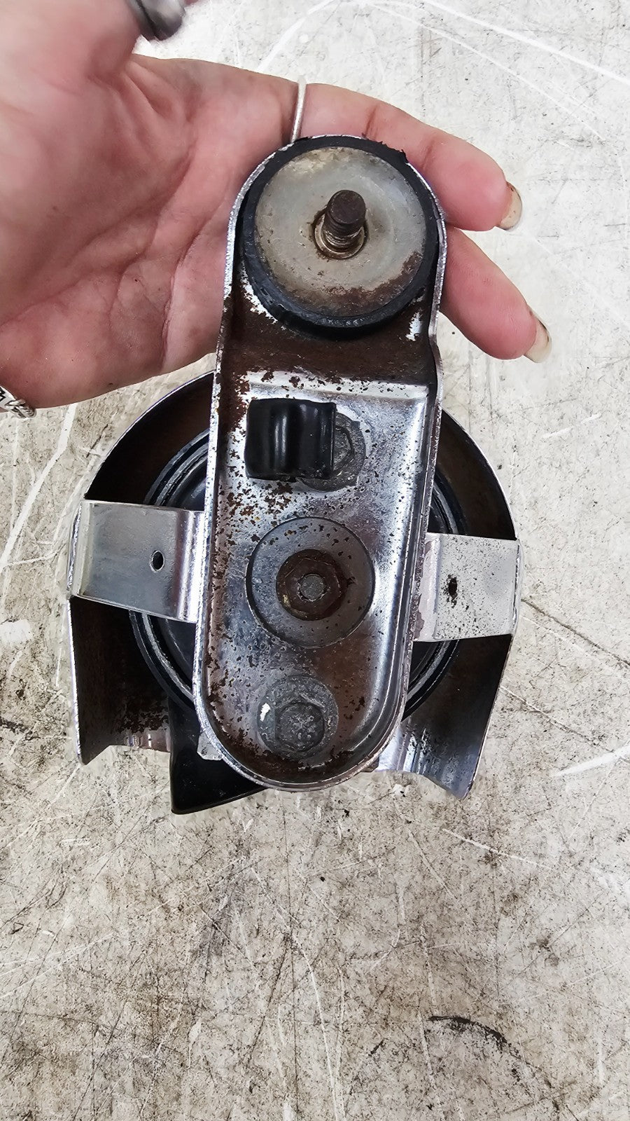 2000 Harley Davidson Sportster Horn + Chromer Cover