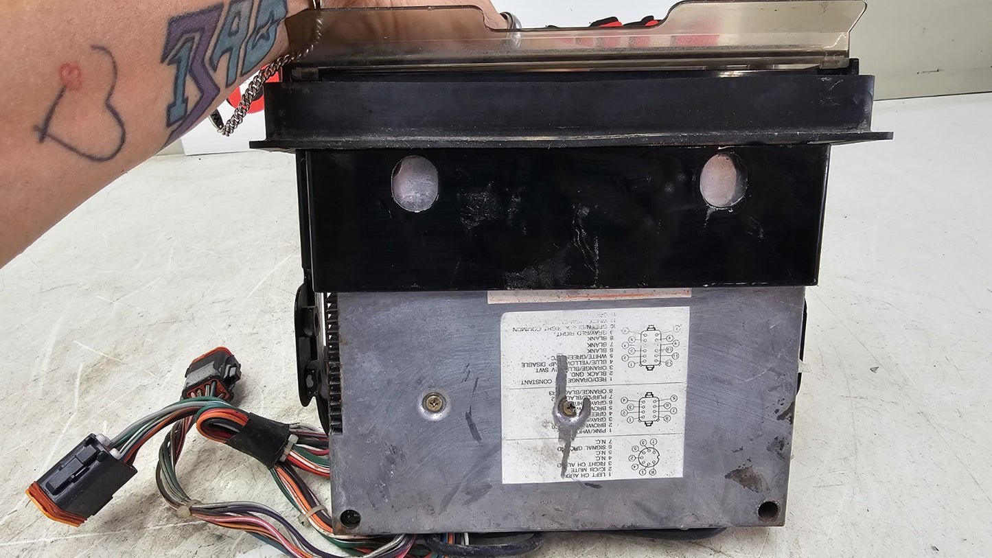 1996 HARLEY FLH ELECTRA GLIDE Radio Cassette Audio Head Unit 76164-96
