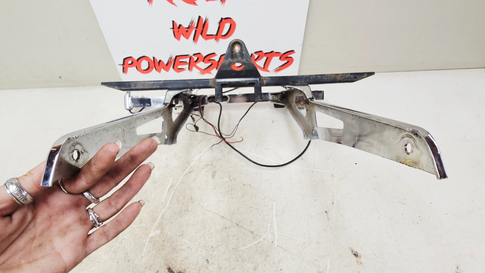 2000 HONDA VALKYRIE INTERSTATE Chrome Saddlebag Guard Luggage Rack Mount