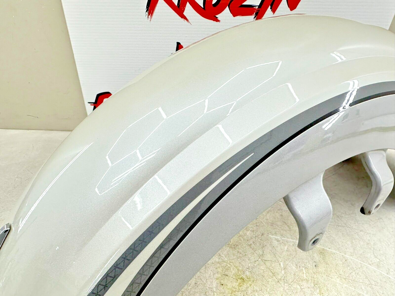 2005 Victory Kingpin OEM Front Fender