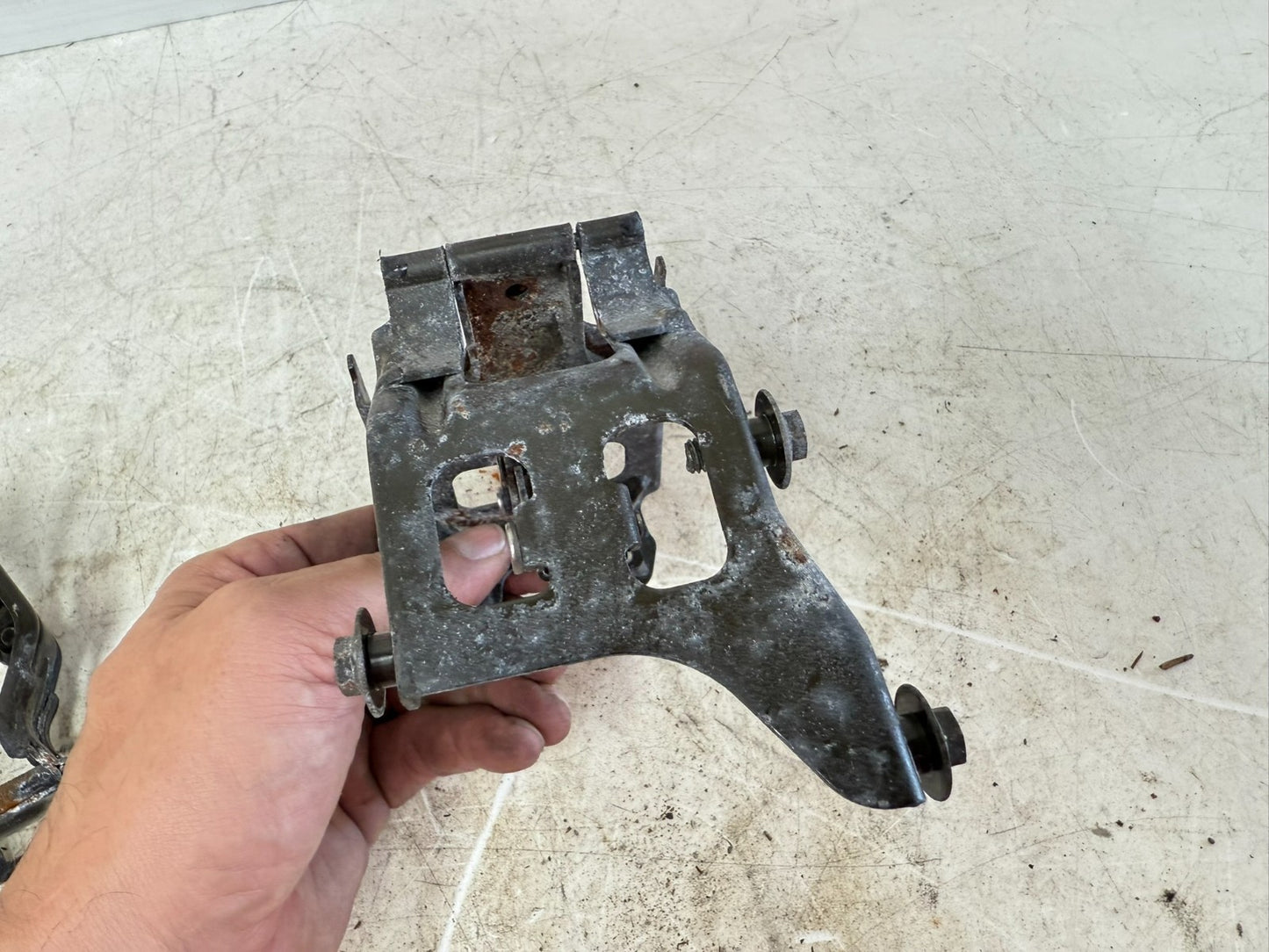 2002 Honda Goldwing GL1800 Rear Trunk Lid Hinge Right & Left Hinges