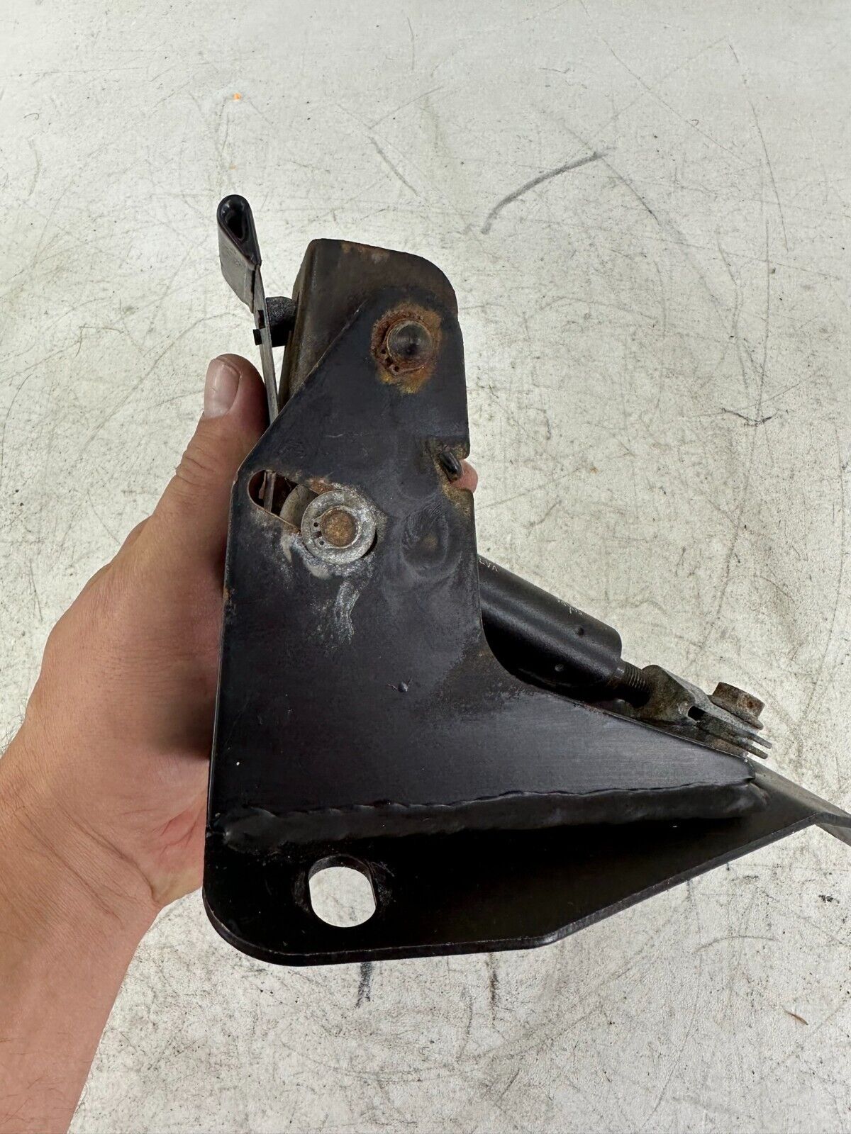2003 HARLEY FLH ELECTRA GLIDE Driver Backrest Mounting Bracket Stay
