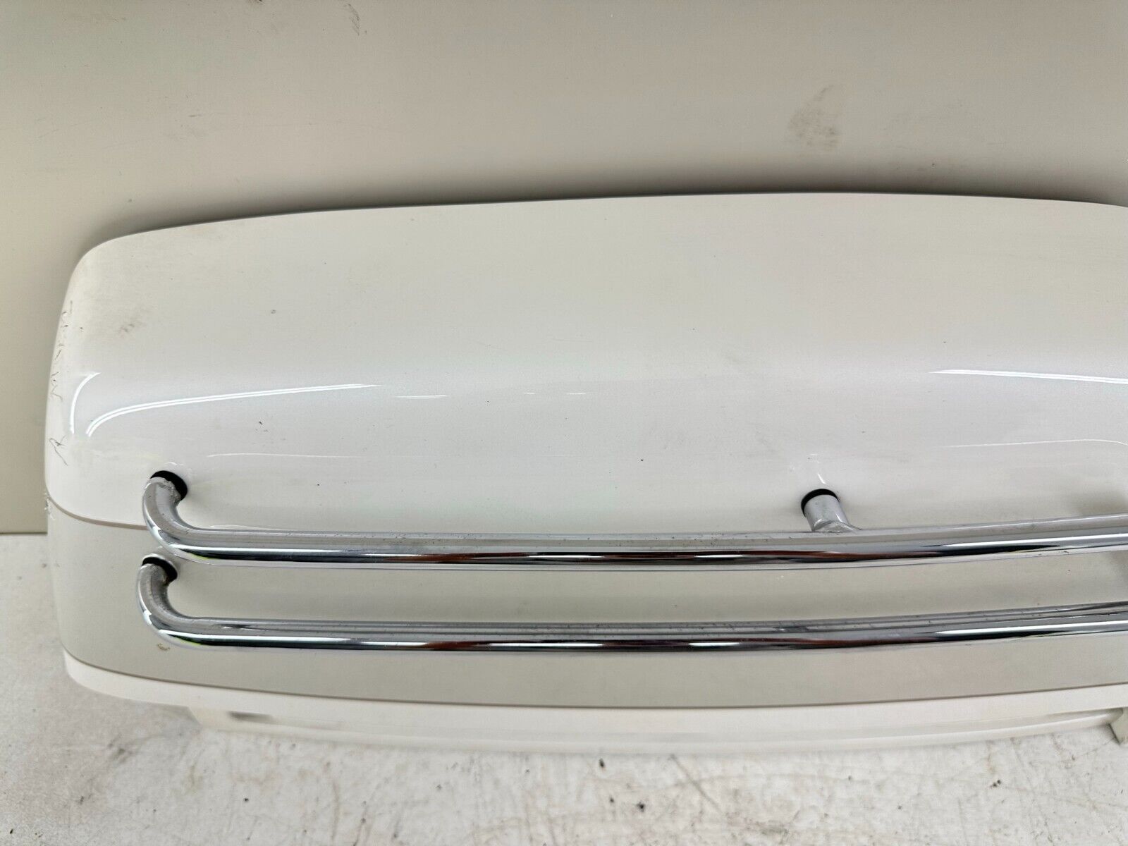 88-00 HONDA GOLDWING GL1500 RIGHT SADDLEBAG LID DOOR w/ CHROME BAR