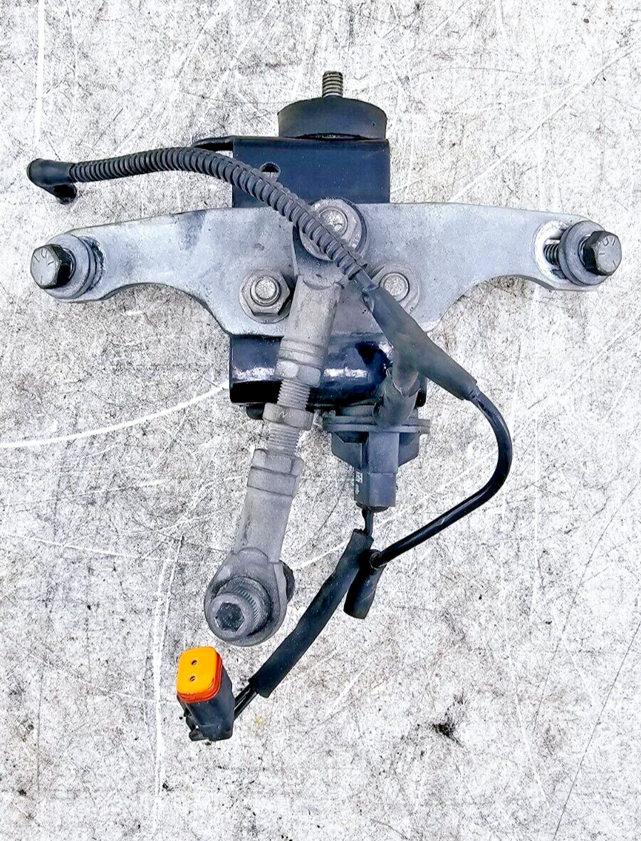 1994 HARLEY FLH ELECTRA GLIDE Upper Motor Mount Horn Bracket