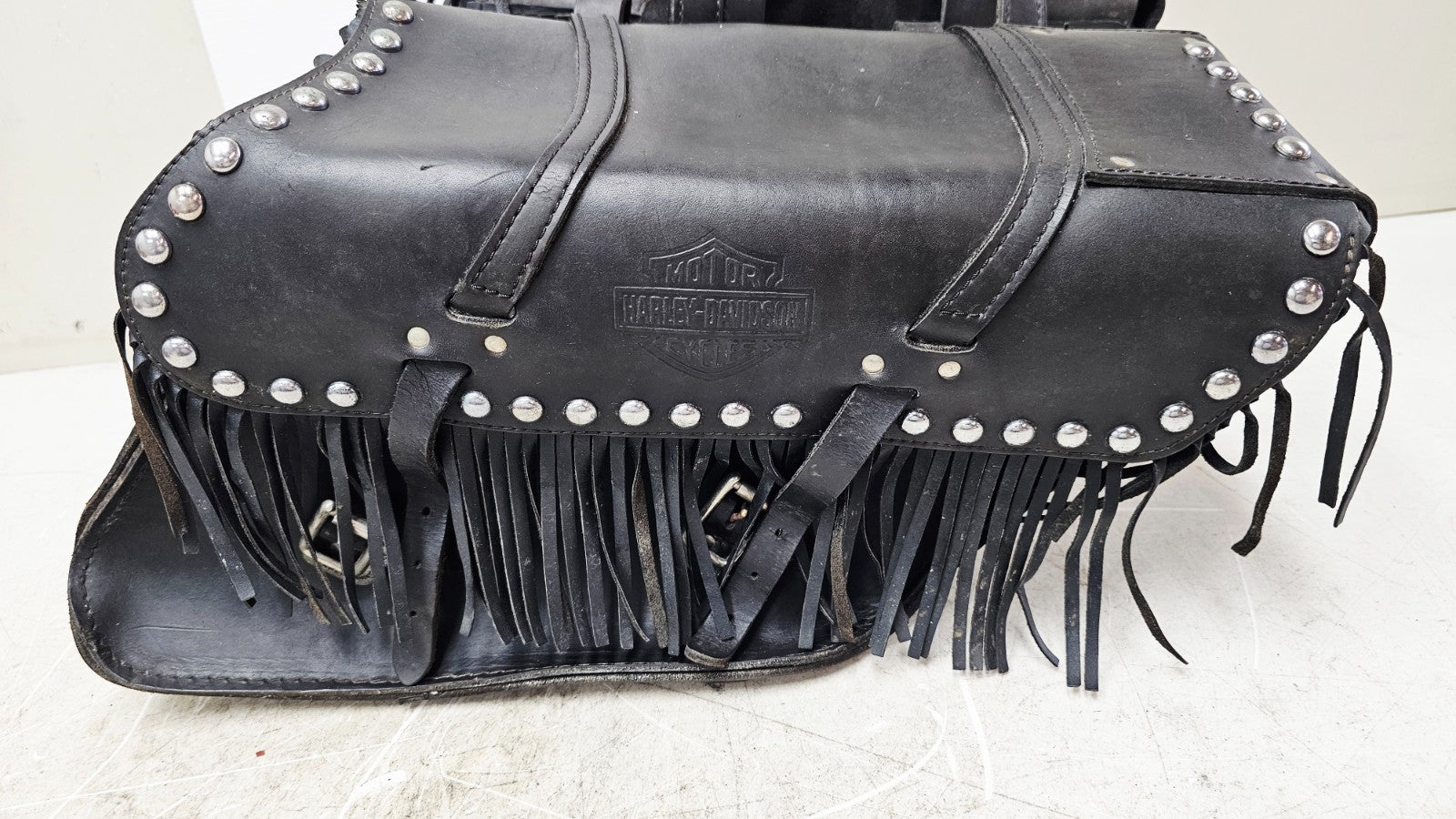 1997 HARLEY DYNA OEM HD Leather Saddlebag & Support Arm Bars Turn Signal Light