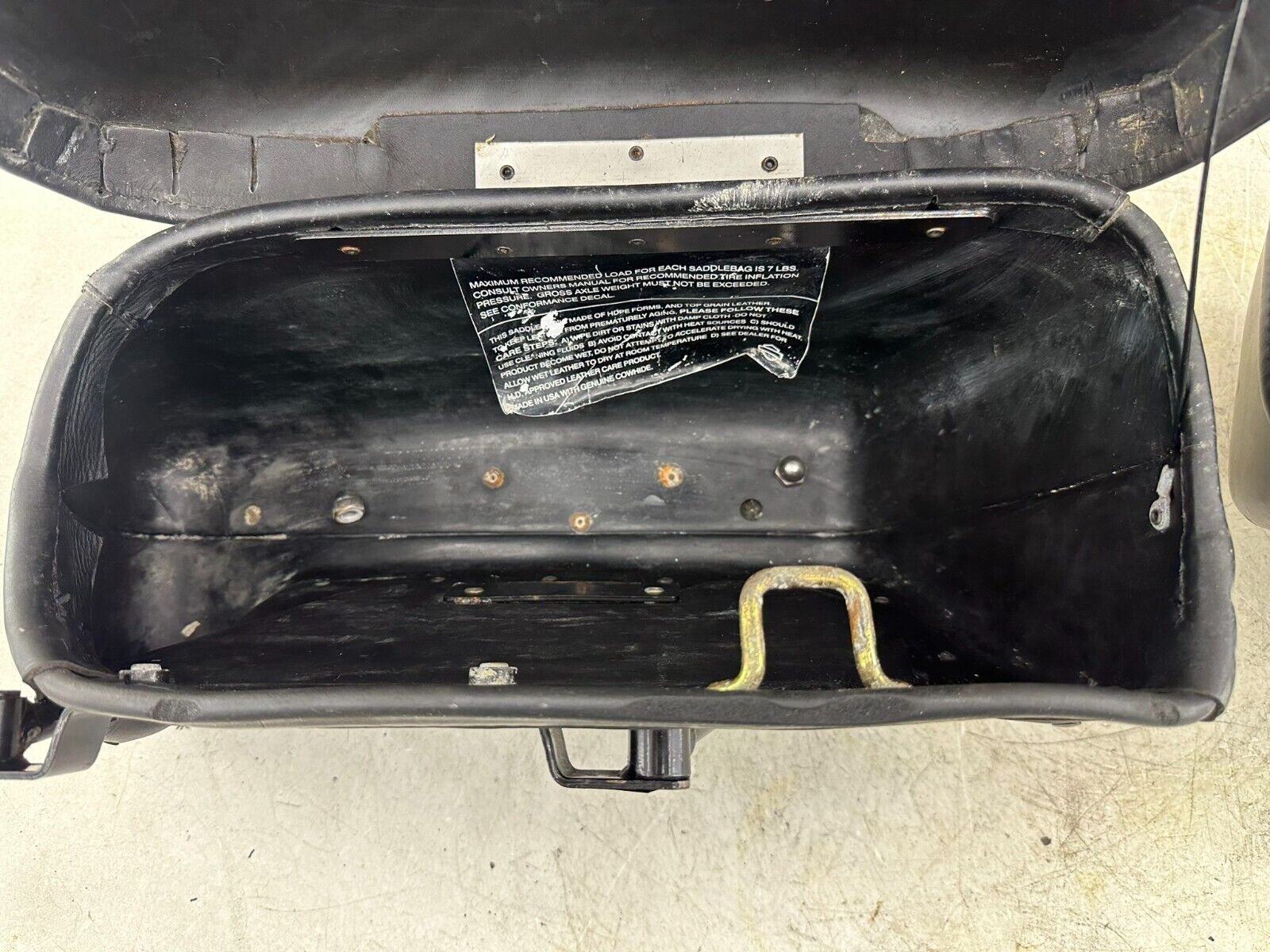 1999 HARLEY SOFTAIL OEM HD Genuine Hard Leather Saddlebags