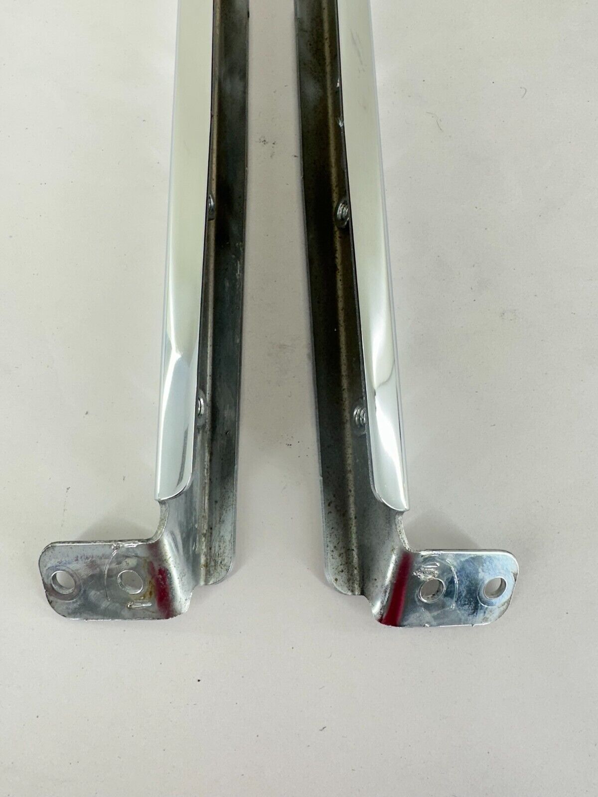 2004 HARLEY ELECTRA GLIDE Chrome Saddlebag Rear Mounting Bracket Arm Bar