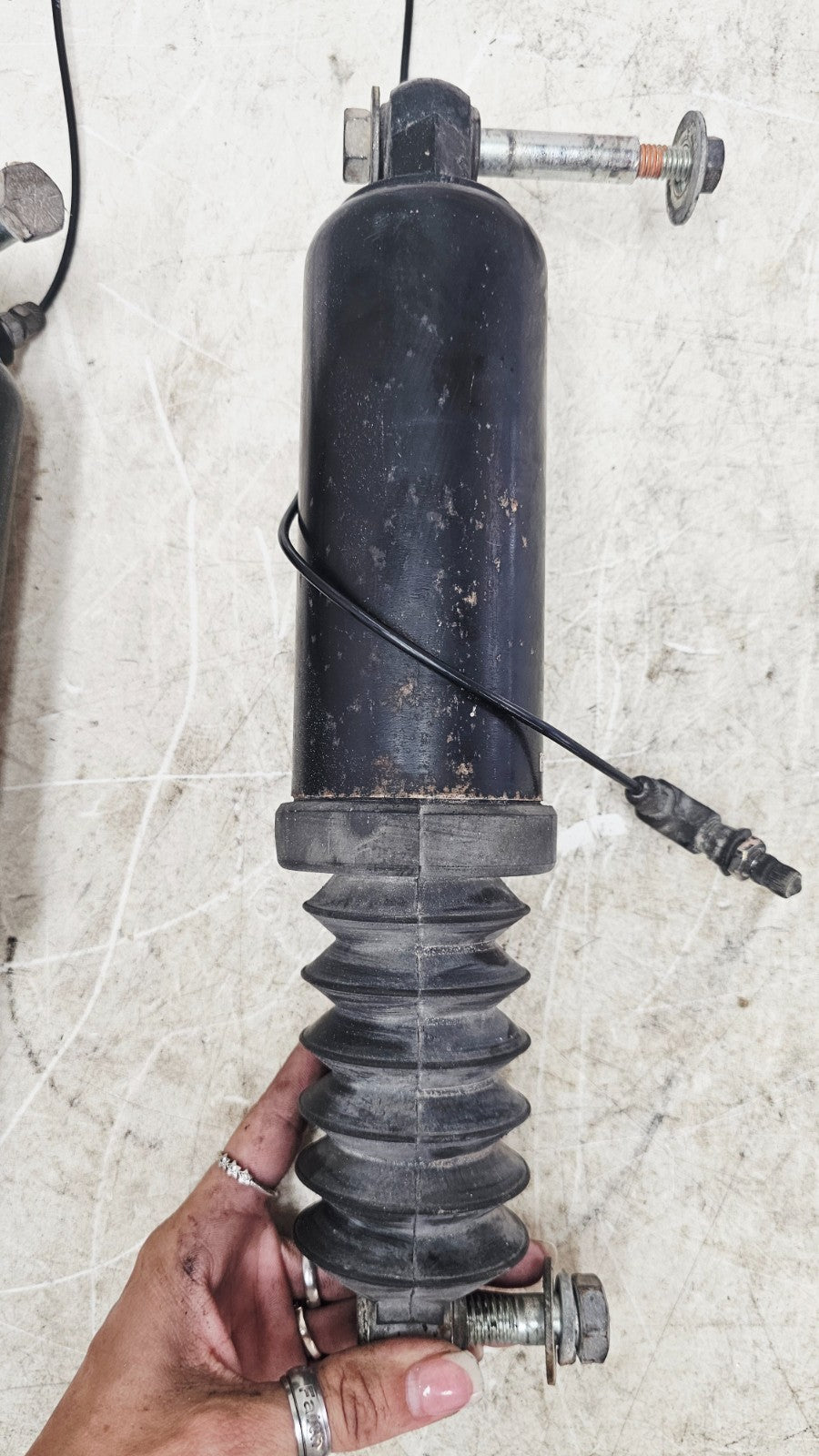 1996 HARLEY FLH ELECTRA GLIDE OEM Rear Shock Suspension