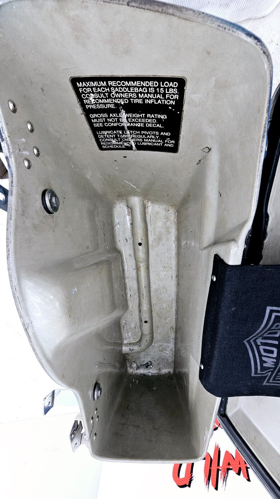 1994 HARLEY FLH ELECTRA GLIDE Right Side Saddlebag Housing & Lid OEM Replacement