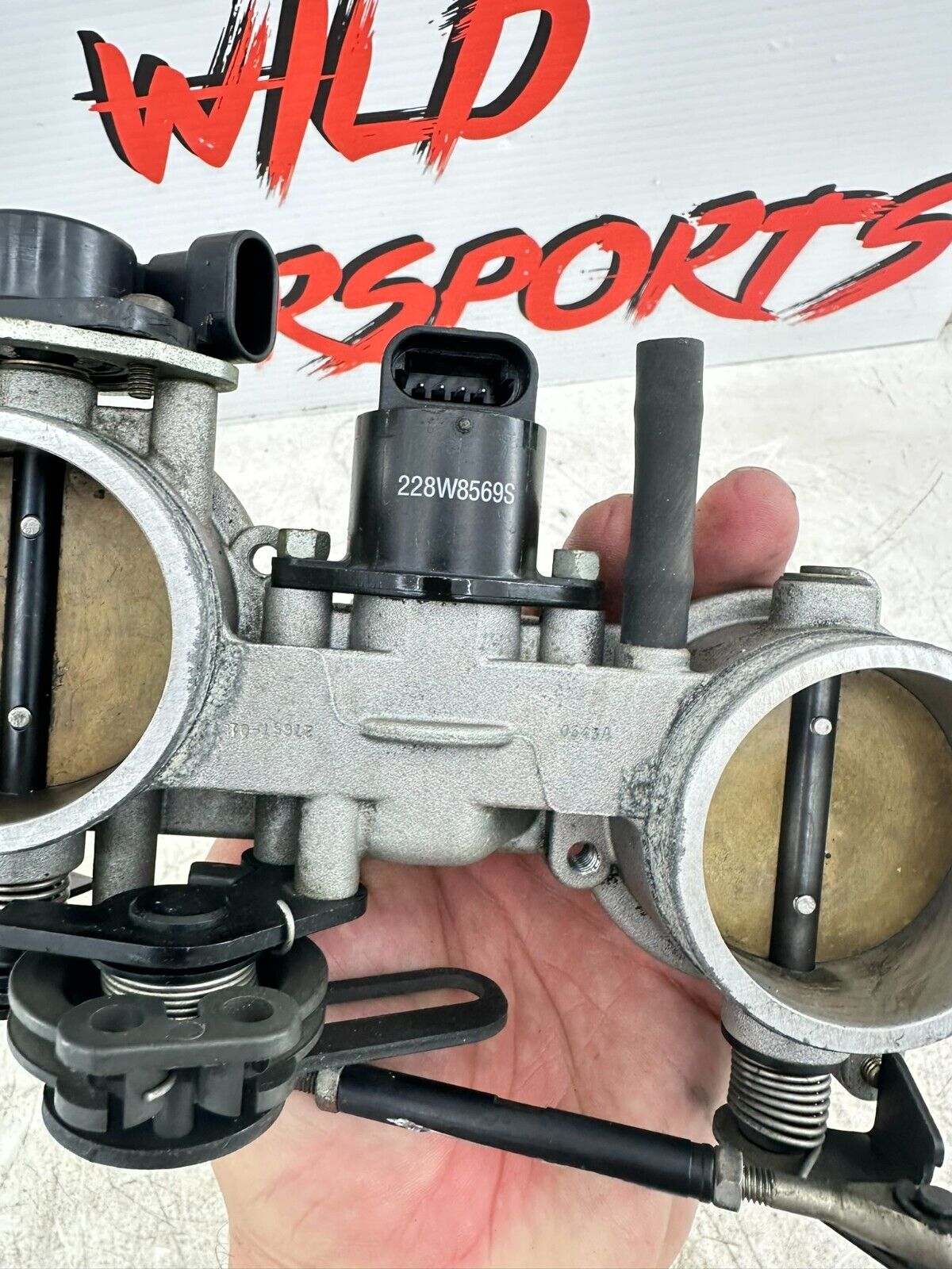 2003 Harley Davidson V Rod VRSCA OEM HD Throttle Body Intake Manifold 27657-01
