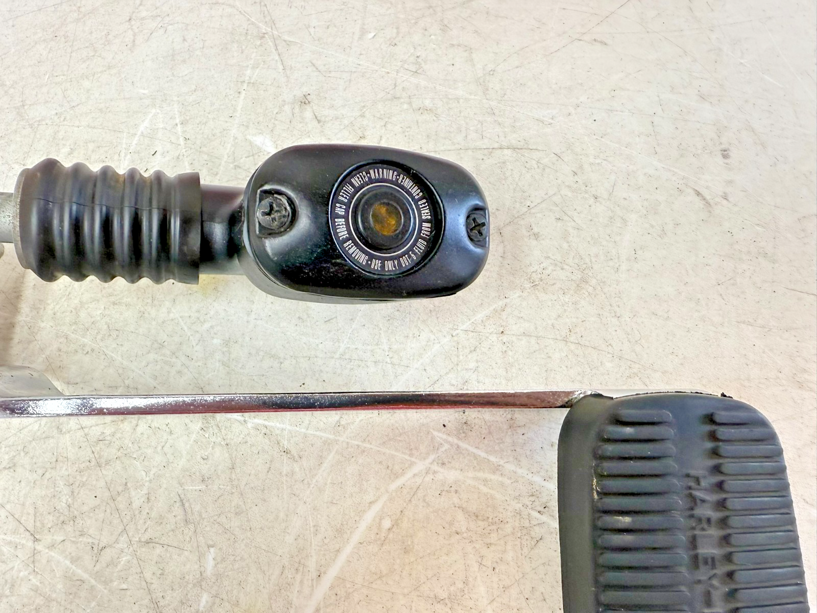 2003 HARLEY ELECTRA GLIDE Rear Brake Pedal & Master Cylinder