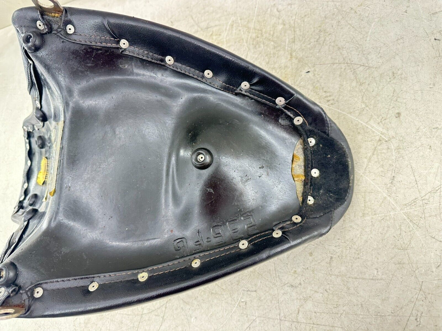 1999 HARLEY SOFTAIL Corbin Solo Seat Saddle