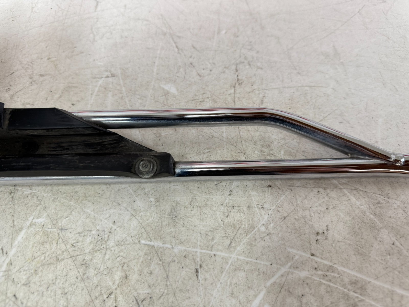 2003 HARLEY ELECTRA GLIDE Front Fender Bumper Mount Bracket