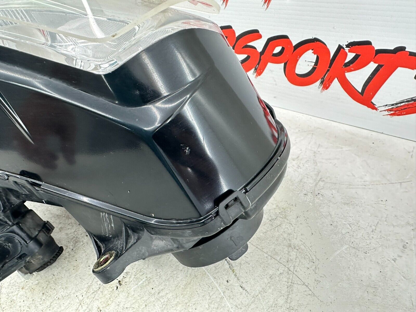 2004 Honda Goldwing GL1800 Left Headlight Housing W/ Bulbs