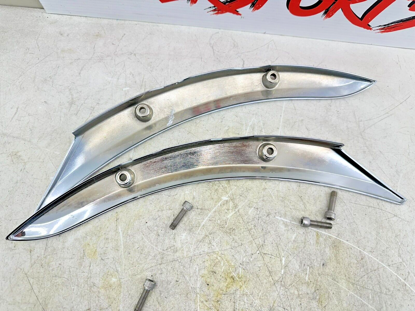 2005 Victory Kingpin Chrome Right Left Rear Fender Strut Arm Bars