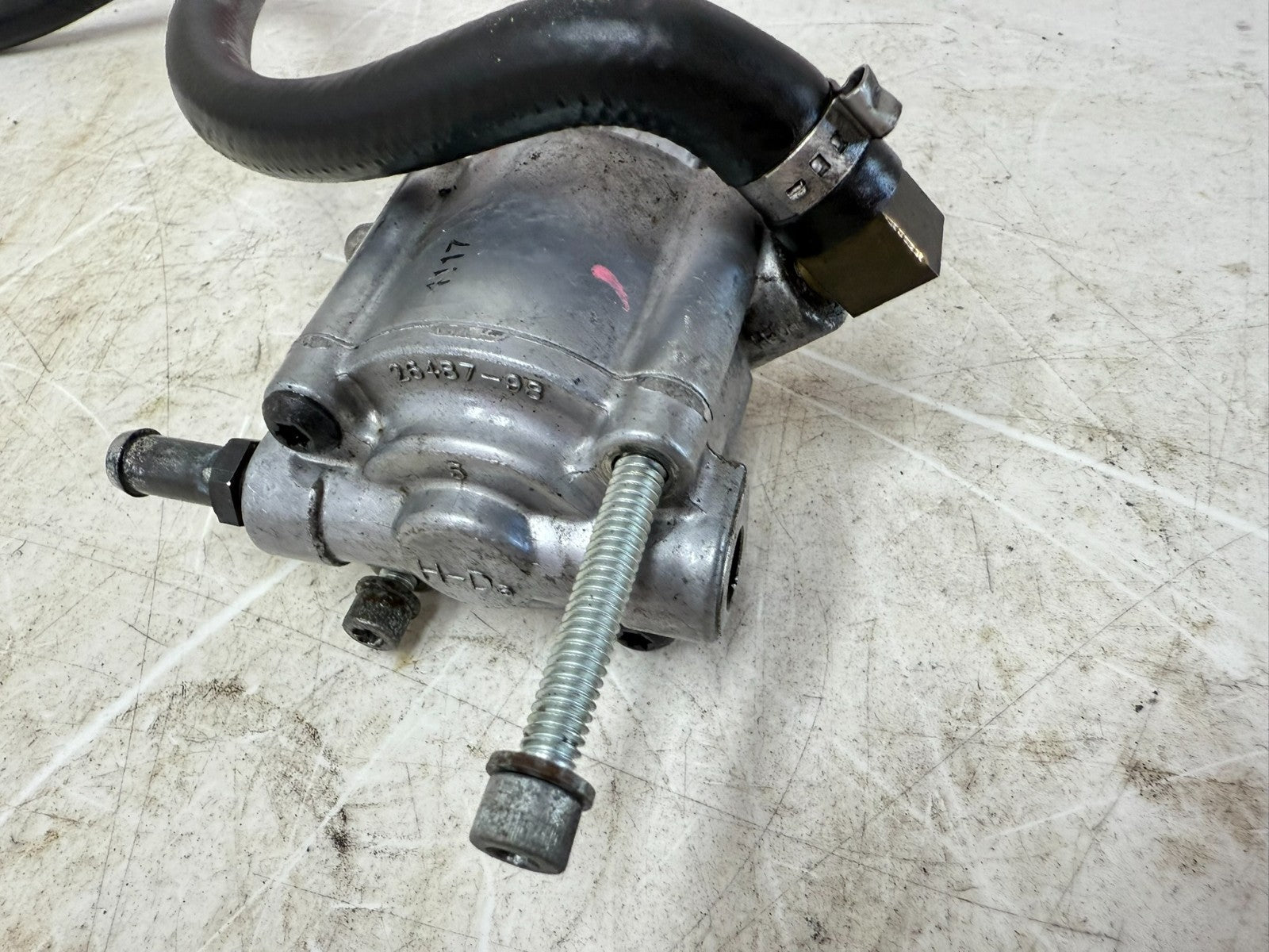 2003 Harley Davidson Sportster Engine Motor Oil Pump & Hose Line