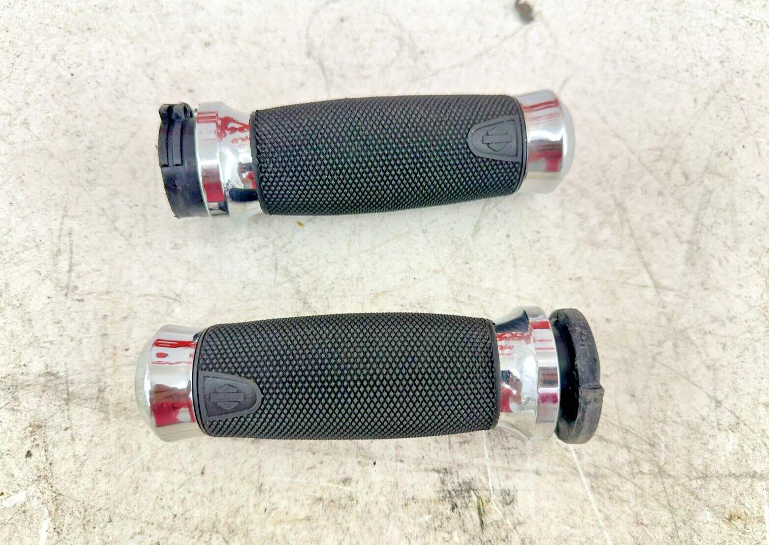 2001 HARLEY SOFTAIL Chrome Rubber ISO HD Grips