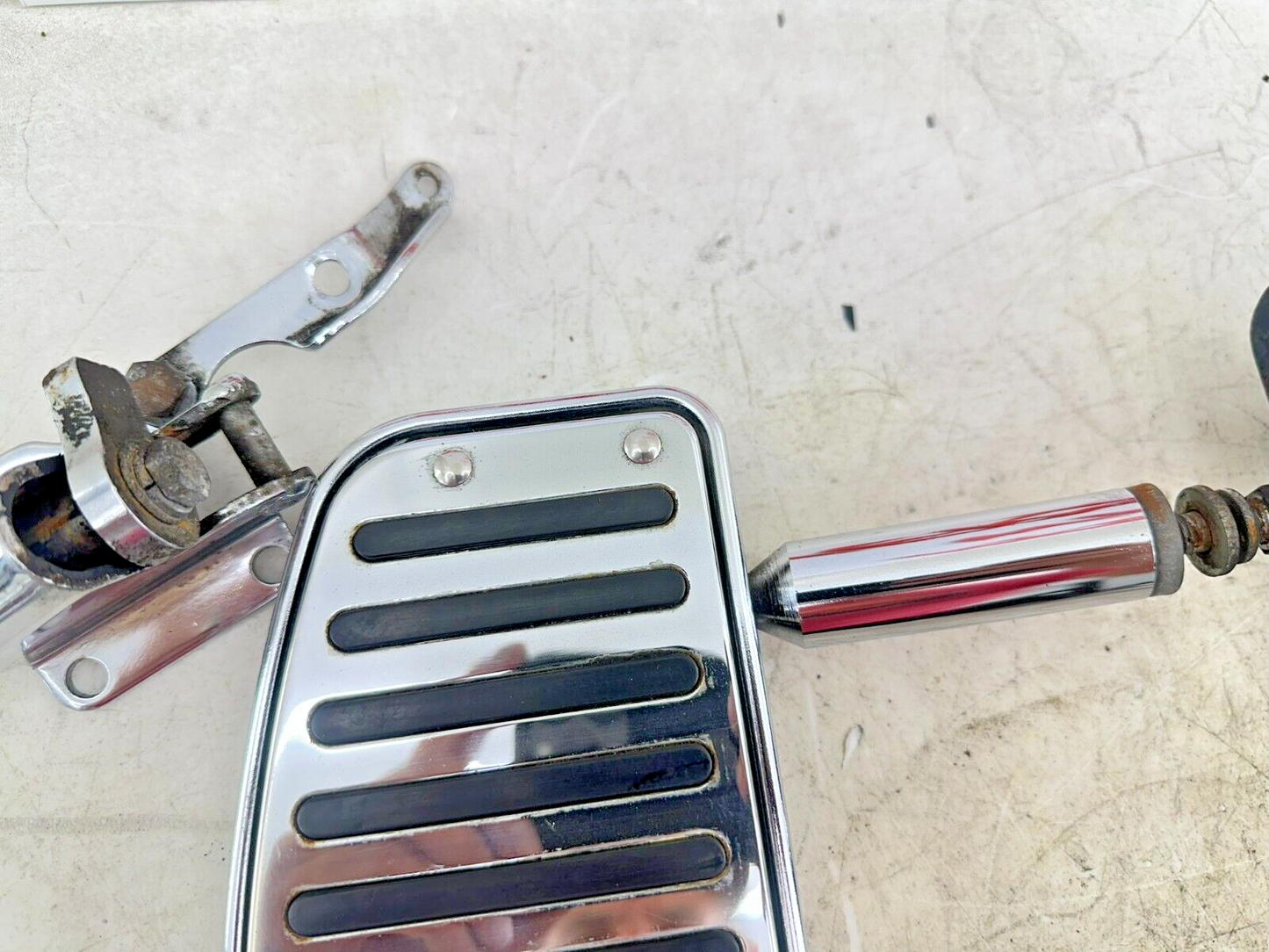 1995 HARLEY SOFTAIL OEM HD Driver Floorboards Footrest Heel Toe Shifter Brake