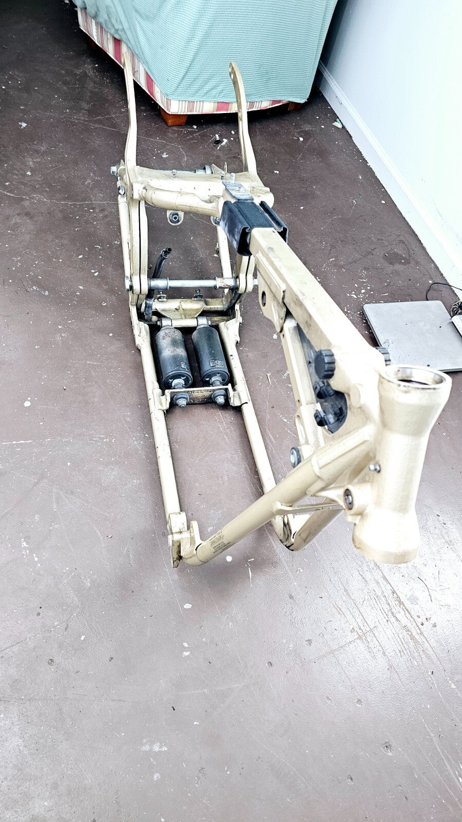 2003 HARLEY SOFTAIL DEUCE Frame Chassis Swingarm Shocks Straight