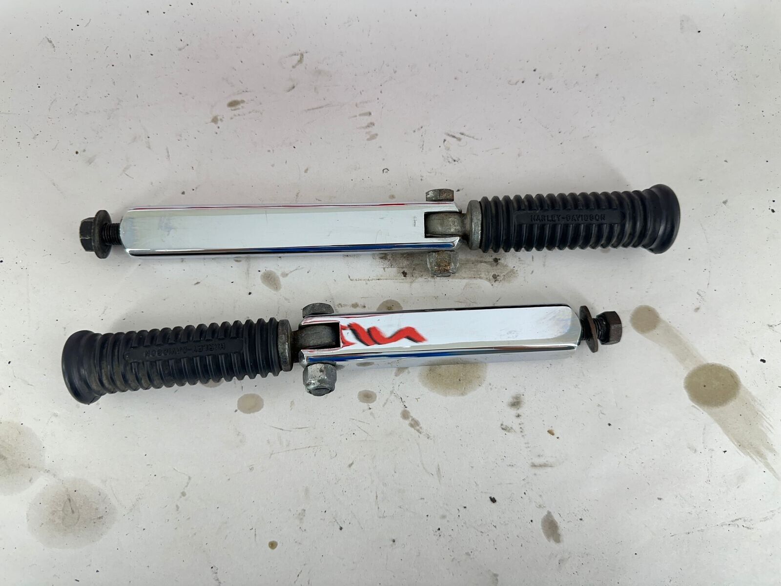 2003 Harley Davidson Sportster Driver Highway Pegs + Mounting Bracket