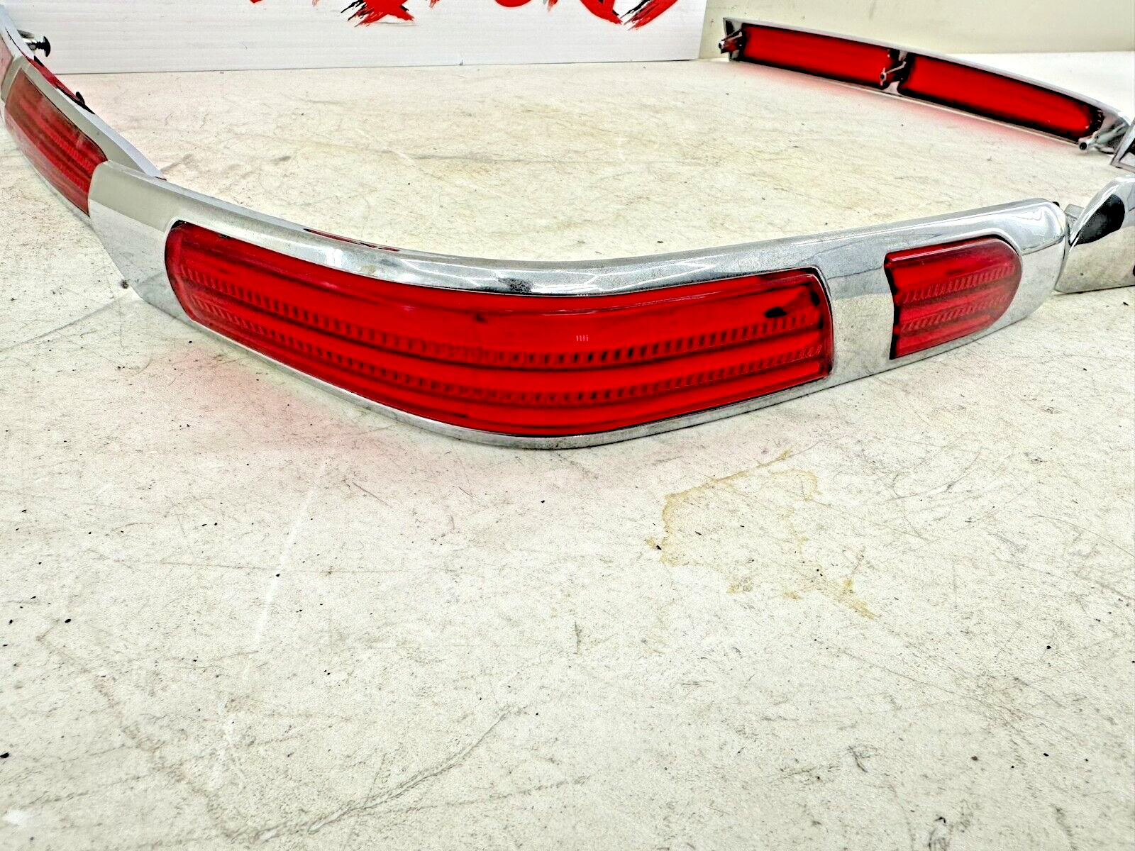 2004 Honda Goldwing GL1800 Kuryakyn Saddlebag LED Light Cover Reflector