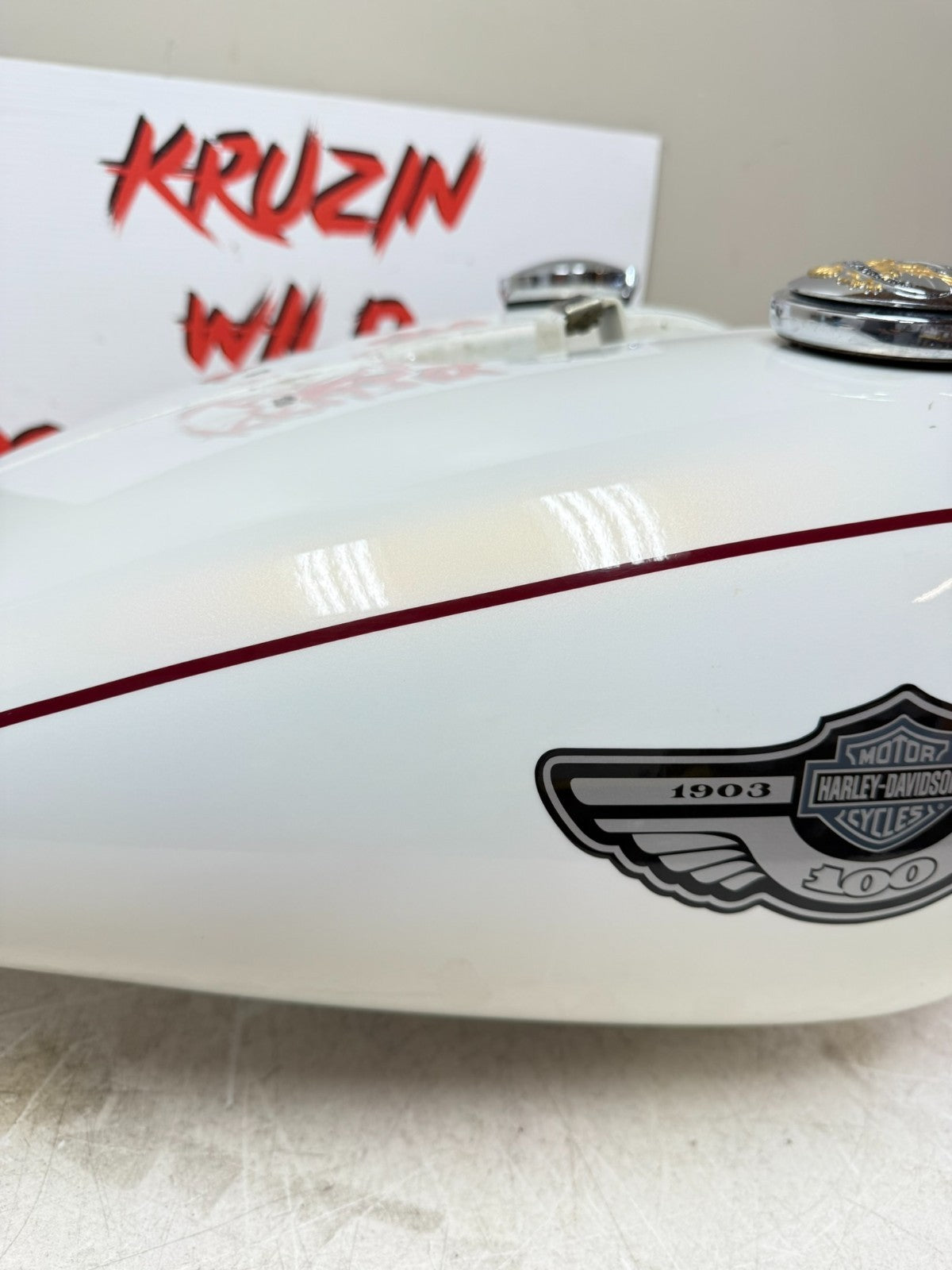 2003 HARLEY DYNA WIDE GLIDE OEM HD Gas Fuel Tank Pearl White 100th Anniversary