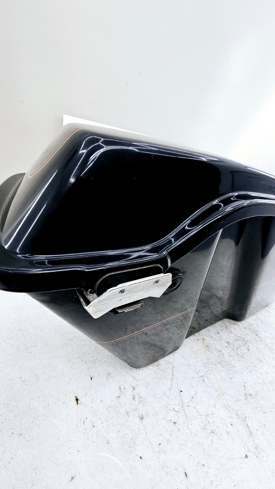 2002 HARLEY ELECTRA GLIDE Right Saddlebag Housing & Lid OEM HD Black Paint